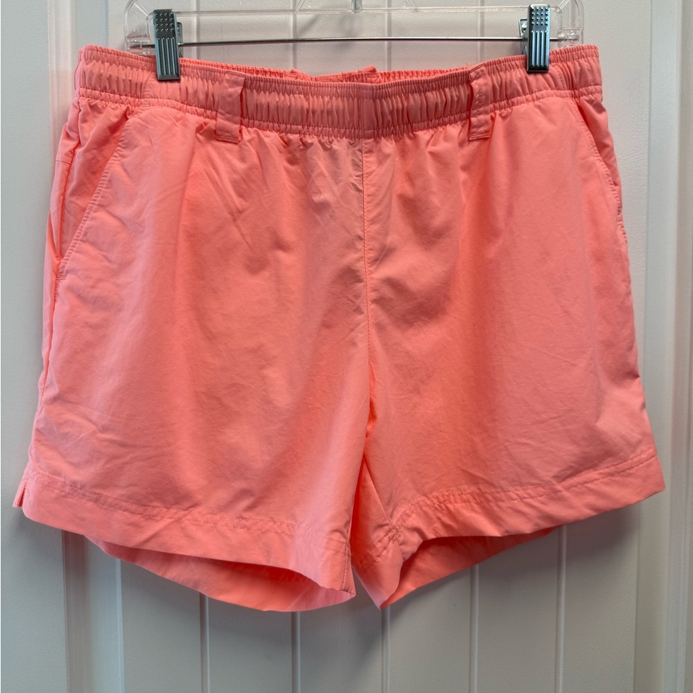 Columbia PFG Fishing Shorts Womens Size Medium Coral Zip Pocket Athletic Shorts